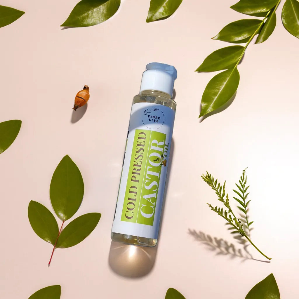 Pure castor oil in Pakistan for hair strengthening, dryness repair, and shine.