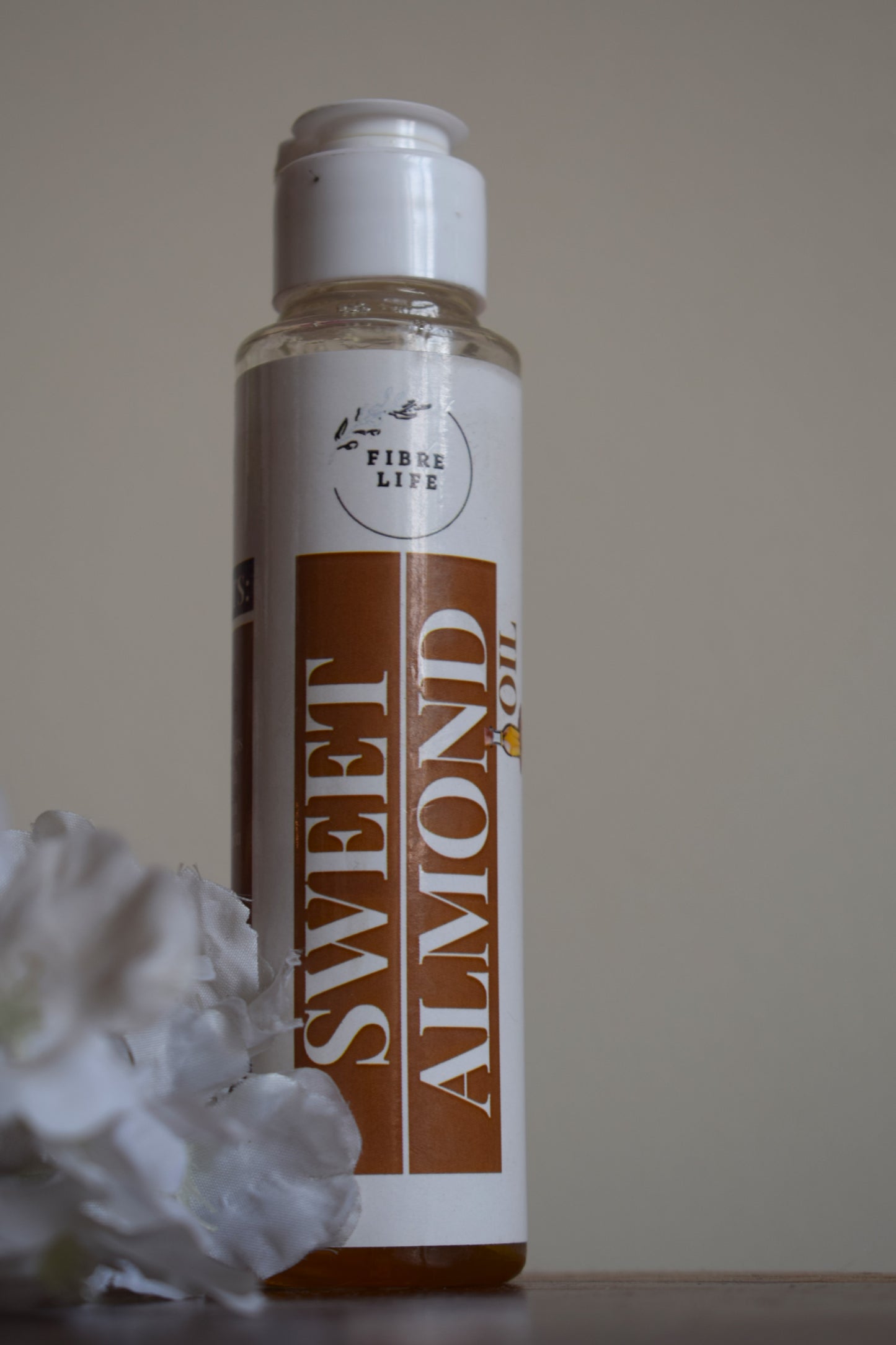 Lightweight almond oil reduces dryness, softens skin, and boosts shine.