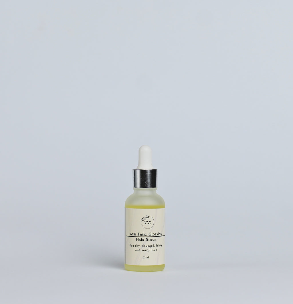 Lightweight hair serum reduces frizz, adds shine, and protects against humidity.